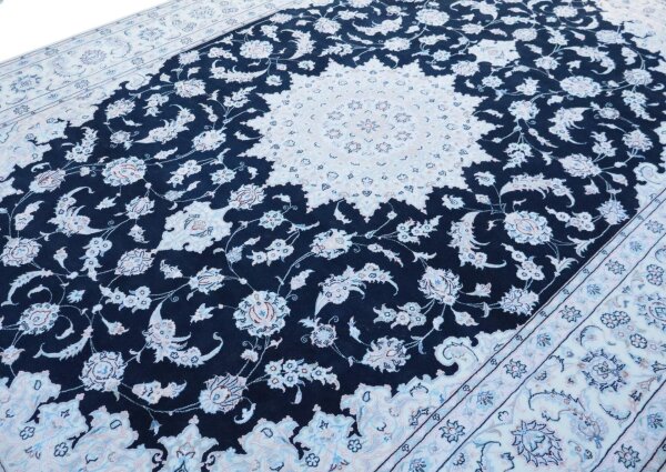 Teppich Orient Nain 9 La 250x350 cm Wolle mit Seide Handgeknüpft Rug creme blau